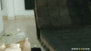 Leilani Leeane gets her ass drilled and receives creamy facial