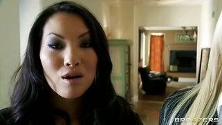 Two hot sluts Asa Akira and Alexis Ford sucking extra size penis