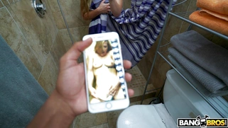 Sloan Harper masturbating in the shower and Lil D spying on her