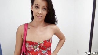 Cute tight babe Alaina Kristar shows us her nude bod