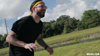 Valentina Jewels shows off her big ass outdoors