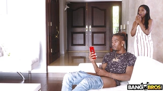 Sarah Banks caught her stepbro jerking on her pictures