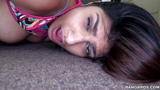 Mia Khalifa takes it all the way to the base in her tight juicy cunt