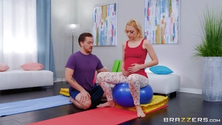 Chloe Couture gets her leggings ripped by Kyle Mason