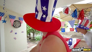 Valerie Kay and Valentina Jewels show off their big asses