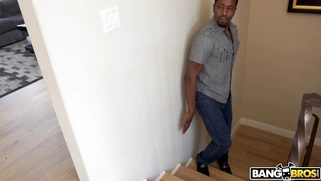 Aaliyah Hadid caught Isiah Maxwell spying and jerking on her