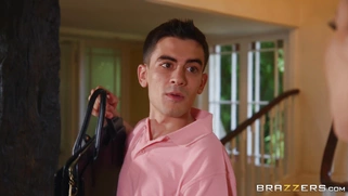 Georgie Lyall gives blowjob to her steprson Jordi