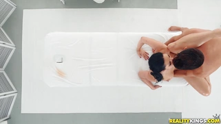 All natural Kira Queen gets pussy fucked on the massage table