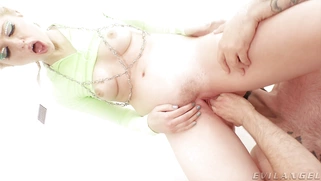 Chloe Couture gives blow and rim jobs in 69 position