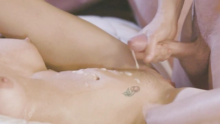 Hot mom Silvia Saige gets cumshots on her stomach