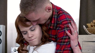 Tattooed Mary Solaris gets her pussy licked