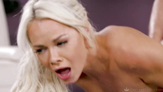 Elsa Jean gets cumshot on her back after doggystyle banging