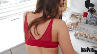 Mackenzie Mace gets pussy pounded standing