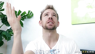 Famous MILF Lisa Ann gets interviewed by two horny guys