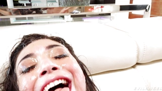 Brooklyn Gray spread legs and got her ass railed