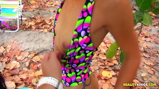 Gina Valentina and Ariana Cruz suck one dick outdoor