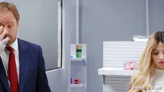 Kenzie Reeves starts masturbating in the pharmacy