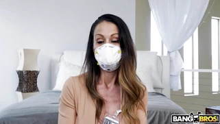 McKenzie Lee is sucking the cock in POV