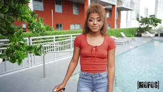 Cute French babe Milu Blaze