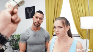 Taylee Wood does workout with her trainer Angelo Godshack