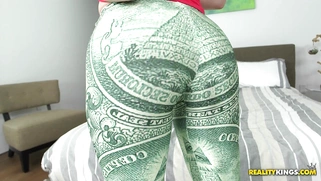 Half-Italian and half-Salvadorian babe Bella Reese pops out her jugs