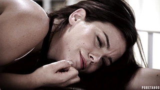 Kimber Woods gets her ass fucked by Tommy Pistol