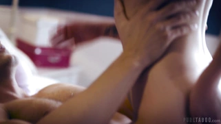 Teen Athena Faris gets fucked in cowgirl position