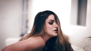 Athena Faris shakes her ass on the hard prick