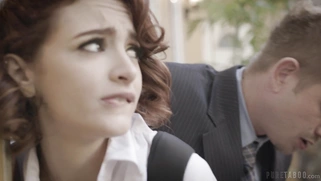 Lola Fae takes the butt plug in her mouth from the ass