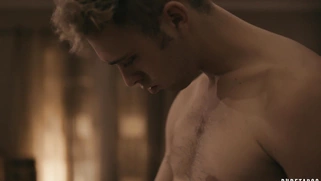 India Summer gives masterful blowjob