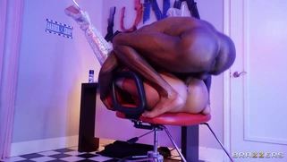 Busty Luna Star in sexy boots gets pussy fucked by Pressure