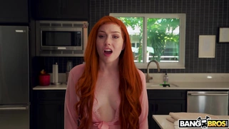 Arietta Adams is masturbating and twerking