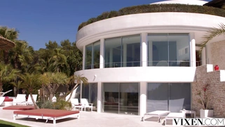 Honour May gets fucked by Alberto Blanco outdoors