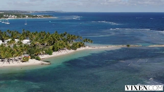 Jia Lissa and Lacy Lennon get fucked by Alberto Blanco poolside