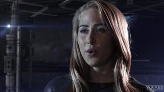 Blonde Carter Cruise is sucking the cock