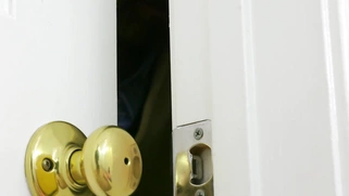 Winter Jade is sucking Steve Holmes' big cock