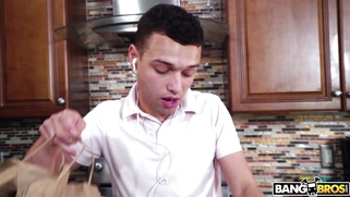 Victoria Cakes put her giant ass on Johnny Love's face