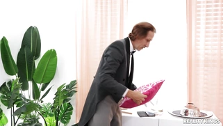 Cali Caliente gets her pussy licked by Steve Holmes