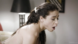 Avi Love loves getting her pussy licked