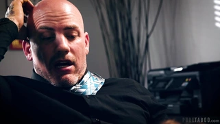 Paige Owens gives blowjob to Derrick Pierce