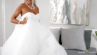 Bride Courtney Taylor is sucking the big cock in POV