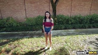 Reyna De La Cruz is getting picked up on the street