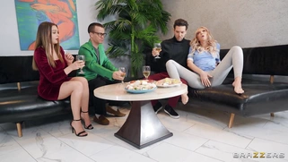 Tiffany Watson gets her pussy licked by Small Hands