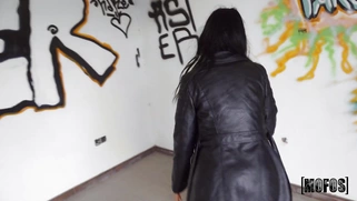 Julia De Lucia is sucking Jordi's cock