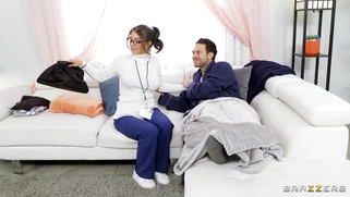 Dr. Tru Kait came to her patient Small Hands