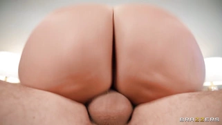 Julie Cash shakes her big butt on the stiff dick