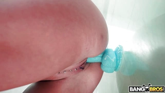 Lolly Dames is playing with the dildo in the shower