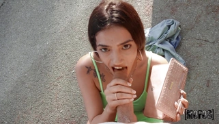 Penelope Cross gives nice blowjob in POV outdoors