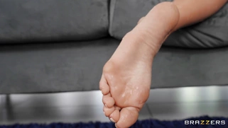 Vina Sky gets her pussy licked by Cali Carter