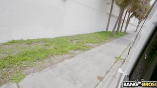 Kaylynn Keys gets facialed by Jay Bangher